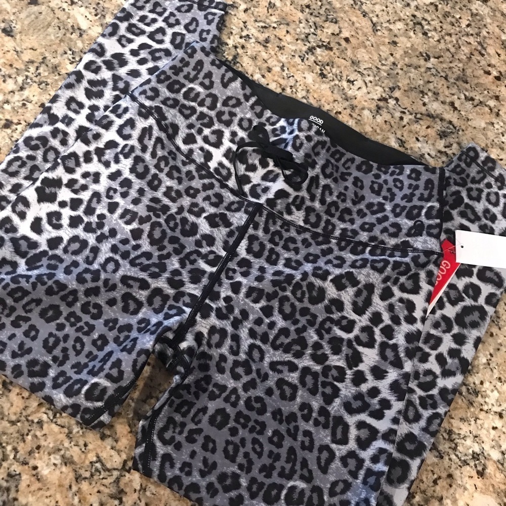 ▪️GOOD AMERICAN Black & Gray Leopard Leggings